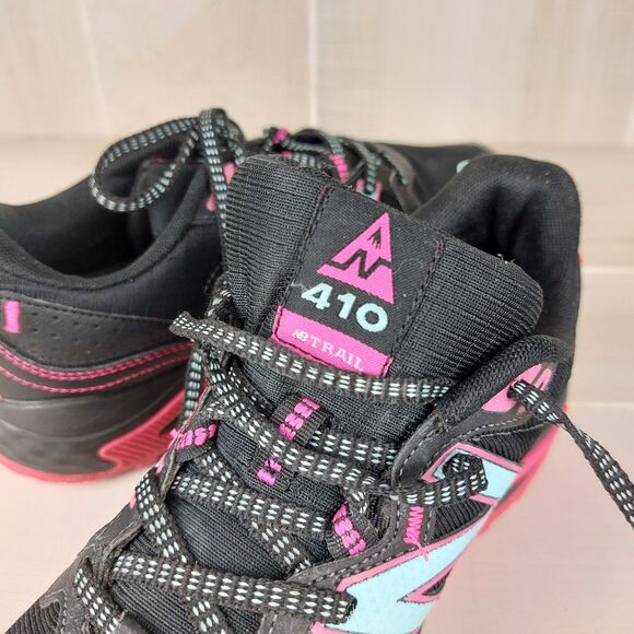 New Balance 410 Trail Womens Size 10D Black Pink Running Shoes Sneakers WT410BP7 - Picture 6 of 8